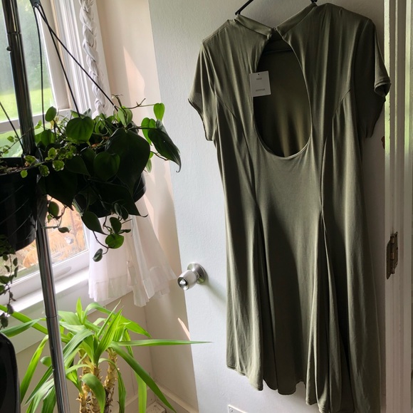 olive green urban outfitters dress - Picture 2 of 2